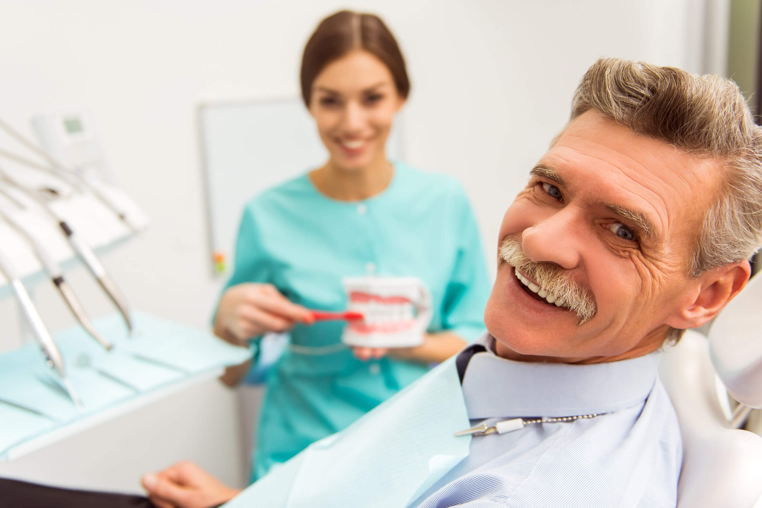 Parodontitis-Behandlung beim Zahnarzt Würzburg - Dr. Noack